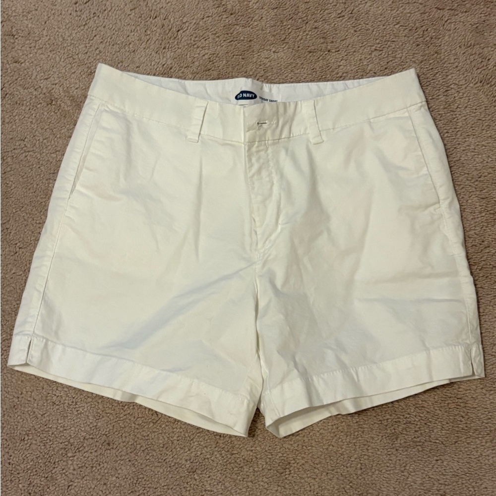 Old Navy Women's white Bermudas
